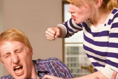 66 yaşlı qadın keçmiş ərini DÖYDÜ - İşə polis qarışdı