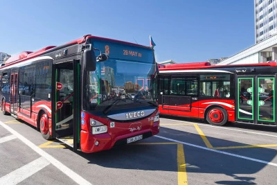 Orta qapıdan sərnişin mindirən avtobus sürücüləri cərimə olunur?