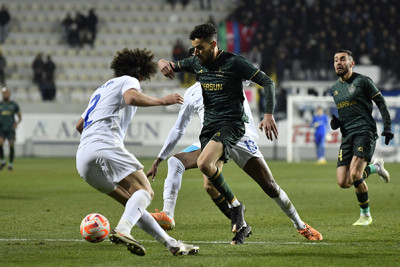 Masazırda liderlik mübarizəsi