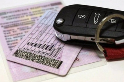 Saxta sürücülük vəsiqəsi istifadə edən şəxs CƏZALANDIRILIB