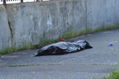 Sərxoş halda yolda uzandı, maşın üstündən keçdi