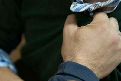 Müəllim direktor müavinini döydü, yaraladı