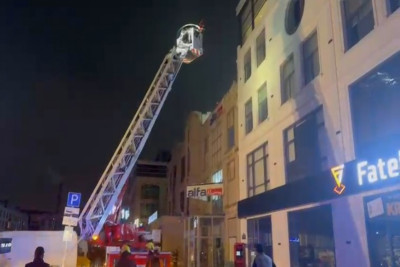 Nərimanov rayonunda obyektdə yanğın baş verib - VİDEO