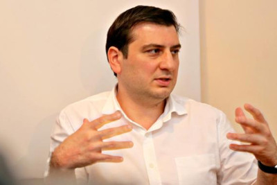 Prokuror Azər Qasımlıya cəza istədi