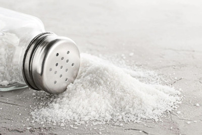 Bakıda kişi keçmiş arvadının başına duzqabı atdı, məhkəmə hökm çıxardı