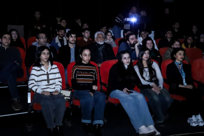 "Ad günü şamları" tammetrajlı sənədli filminin xüsusi nümayişləri bitdi