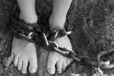 Bakıda ər arvadını qısqandığı üçün ZƏNCİRLƏDİ