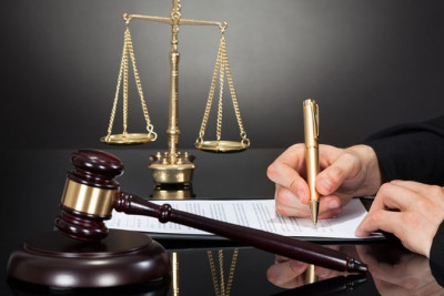 390 min manatlıq torpaq dələduzluğu: Keçmiş başçının imzası saxtalaşdırılıb