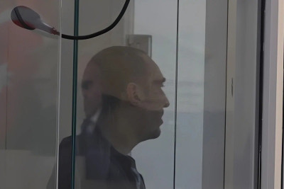 Qardaşını körpəsinin gözü qarşısında QƏTLƏ YETİRDİ