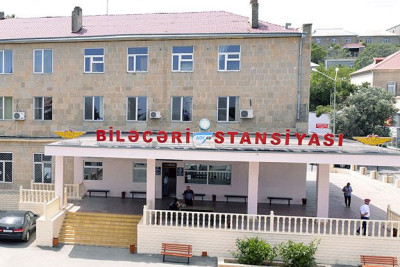 Biləcəri dəmir yolu stansiyasındakı keçid bərbad haldadır