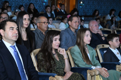 Akademik Musiqili Teatrda "Balaca şahzadə" əsəri əsasında hazırlanmış eyniadlı tamaşa nümayiş olunub