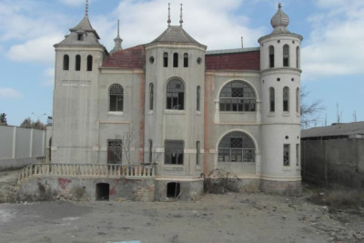 Bakıda dağılan "tarixi malikanə"nin fotosu süni intellektlə yaradılıb - RƏSMİ