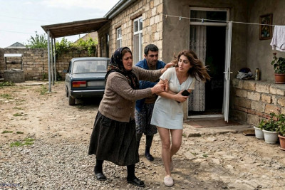 Qayınana gəlinini şillələdi, məhkəmədə barışdılar