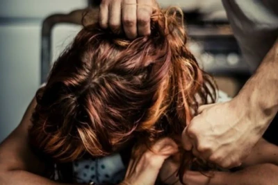 Bakıda kişi arvadını "TikTok"dakı şərhinə görə DÖYDÜ