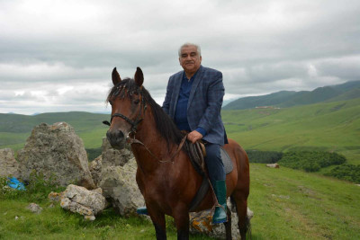 "10 mini olanın atasına lənət..." - Əhəd Abıyev