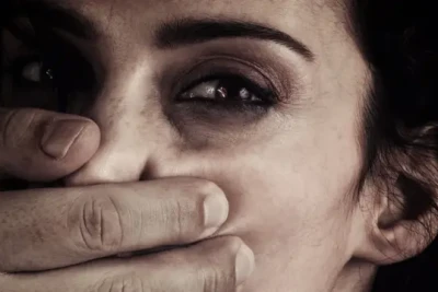 44 yaşlı kişi ilə qeyri-rəsmi yaşayan qadın döyüldü — Səbəb