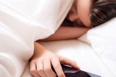 Telefon zəngləri ailədə mübahisəyə səbəb oldu: Qısqanc ər arvadını döydü