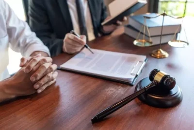 Arvadını 14 bıçaq zərbəsi ilə öldürdü