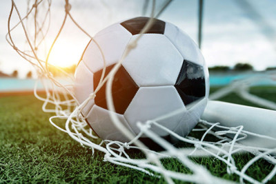 27 yaşlı oğlan futbol oynayarkən öldü