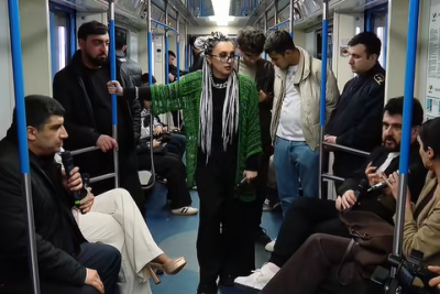 "Qadınlar məktəbləri işğal edib" - Metroda maraqlı sorğu