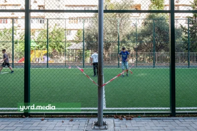 Abadlaşdırılan həyətdə təhlükə: İki azyaşlını cərəyan vurub