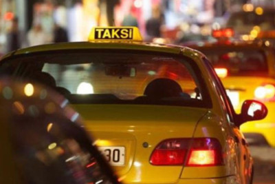 Taksidə turistlərlə mübahisə edən 62 yaşlı sürücü 15 gün həbs edildi